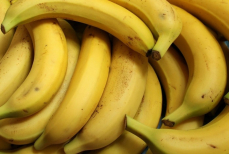 Что надо делать, чтобы бананы не чернели — эксперты поделились лайфхаками