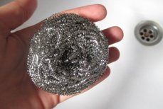 Что можно чистить металлической губкой и что нельзя