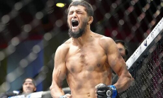 Дебют узбекистанца в UFC внезапно отменен