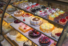 Как выбрать торт и не отравиться