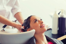 Почему мытье головы в парикмахерской может обернуться инсультом