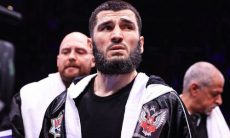 «Все очень просто». Бетербиев объяснил, почему не жмет руку соперникам перед боем