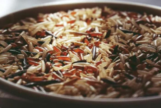 Зачем нужно засыпать рис в чайник