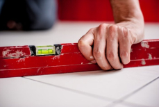 Ламинат можно выбросить. Копеечная замена досок — стелить в один слой, а служит годами