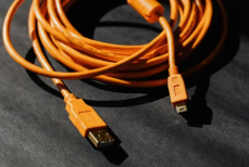 Нужно ли выключать бойлер и зарядку из розетки на ночь