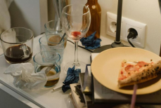 Почему нельзя на ночь оставлять грязную посуду