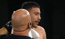 Судейским беспределом и абсурдным «нокаутом» обернулся вечер бокса в США. Видео