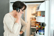 Почему холодильник очень громко гудит — вот как это исправить