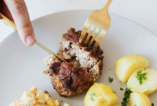 Нужно ли размораживать замороженные котлеты перед приготовлением