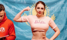 Красавица-боксерша из Казахстана сразится с другой «Барби»