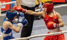 Дуэль с Узбекистаном, нокауты и разгромы. Как казахстанские боксеры выступают на турнире в Румынии