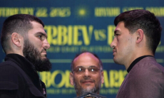 Представлен главный трофей реванша Бетербиев — Бивол из 24-каратного золота