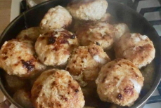 Добавьте в фарш один продукт — котлеты не теряют сочность четыре дня. Даже гарнир не нужен