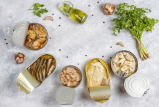 Названы самые полезные консервы для здоровья пожилых людей. Укрепляют сердце, сосуды и кости