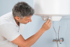 Нужно ли выключать бойлер, если нет воды