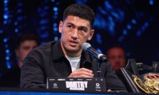 Дмитрий Бивол выбрал страну, которую представляет. Видео