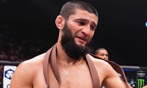 Хамзату Чимаеву записали первое поражение в UFC