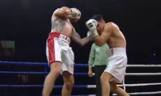 Видео полного боя казахстанского боксера с четырьмя нокдаунами и нокаутом за титул WBC 