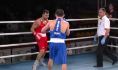 Разгром произошел в поединке «Танцующего боксера» из Казахстана