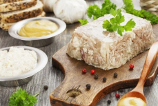 Доктор Мясников объяснил, почему холодец — бесполезное блюдо