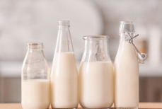 Доктор Малышева развеяла популярный миф о молоке — полезно и точка