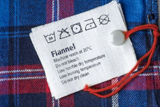 Почему нужно фотографировать этикетки на одежде перед стиркой — секретный прием