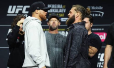 Прямая трансляция боя уроженца Казахстана против Джастина Гэтжи в UFC