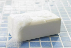 Почему не нужно выбрасывать обмылки и мешочки из-под чеснока