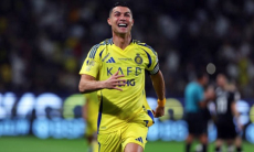 Роналду забил и помог оформить разгром в Лиге Чемпионов