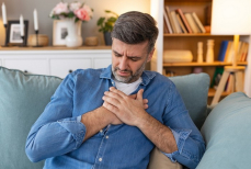 Кардиолог назвал главные признаки проблем с сердцем