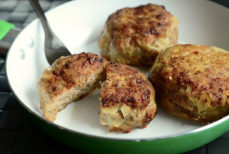 Почему нельзя жарить котлеты сразу после приготовления фарша