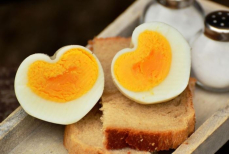 Желток будет нежным и кремовым. Как варят яйца в элитных ресторанах