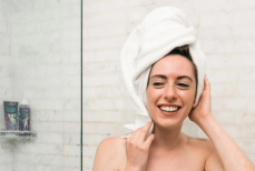 Можно ли спать с мокрой головой