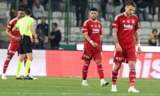 Сенсацией с двумя удалениями обернулся матч «Бешикташа» Зайнутдинова