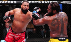 Зверский нокаут случился перед дебютом казахстанского бойца в UFC. Видео