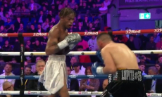 Нокаутом завершился бой сына двукратного олимпийского чемпиона. Видео