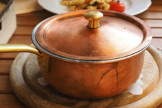 Ржавчина и нагар с кастрюли исчезнут за считанные минуты — элементарный способ