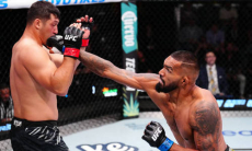 Казахстанского бойца призвали уволить из UFC после провального дебюта