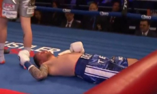 Эффектный нокаут в первом раунде решил исход боя непобежденного боксера. Видео