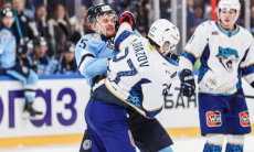 Драка произошла в матче «Барыса». Видео