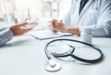 Мужчина с болезнью Альцгеймера назвал симптом, появившийся у него за десять лет до диагноза