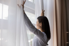 Вернула белизну всем занавескам в доме. Копеечное средство убирает желтизну, серость и даже жир — совершенно безопасно для ткани