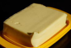 Сливочное — на выброс? Какое масло убивает, а какое продлевает жизнь — учёные дали ответ