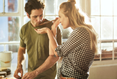 Брак утраивает риск ожирения у мужчин