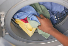 Названы грубые ошибки при стирке, которые портят ваши вещи
