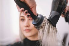 Действительно ли дорогие фены не повреждают волосы?