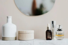 Забудьте о громоздких полках навсегда — этот аксессуар решит проблему хранения в ванной