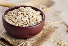 Гастроэнтеролог объяснила, почему не ест на завтрак овсянку