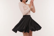 Мини-юбки вернулись в моду. Дизайнер рассказала, какие фасоны актуальны