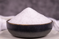 Врач назвала суточную дозу соли, превышение которой грозит инсультом